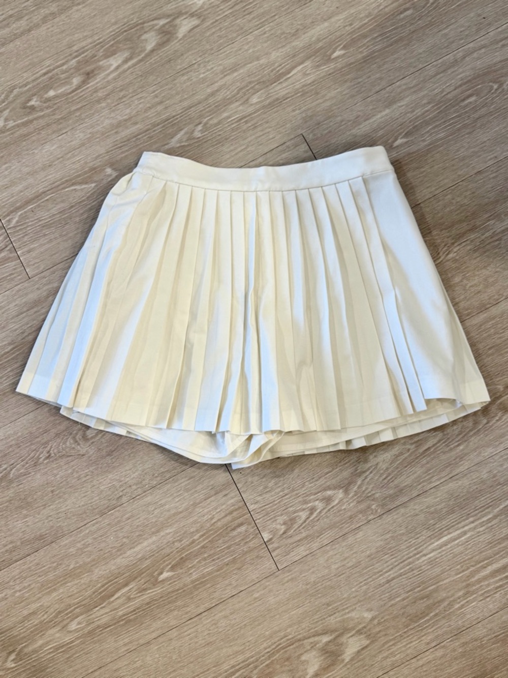 Abercrombie & Fitch Pleated Tennis Skort LG